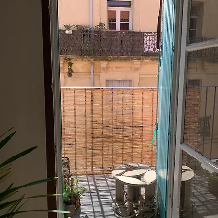 A Avec Balcon Διαμέρισμα *