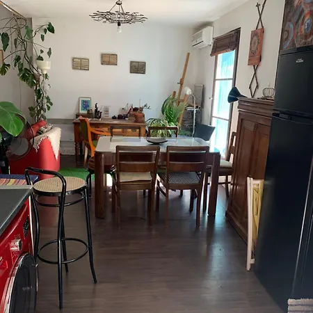 A Avec Balcon Appartamento Sète