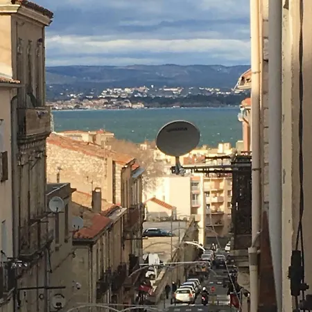 A Avec Balcon Appartamento