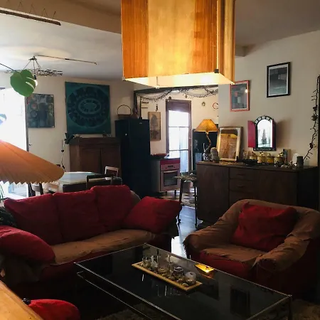 Appartement A Avec Balcon