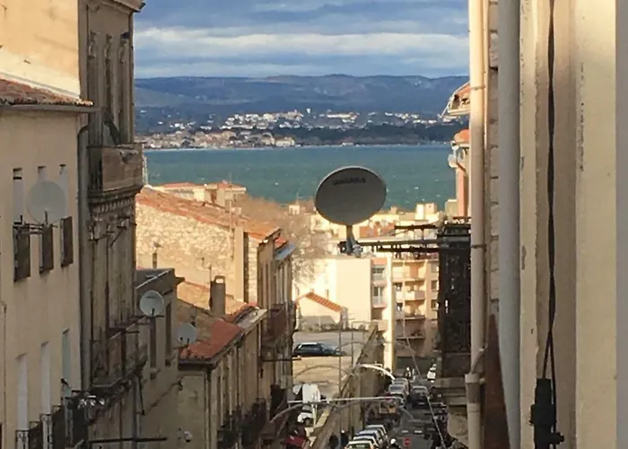A Avec Balcon Lägenhet